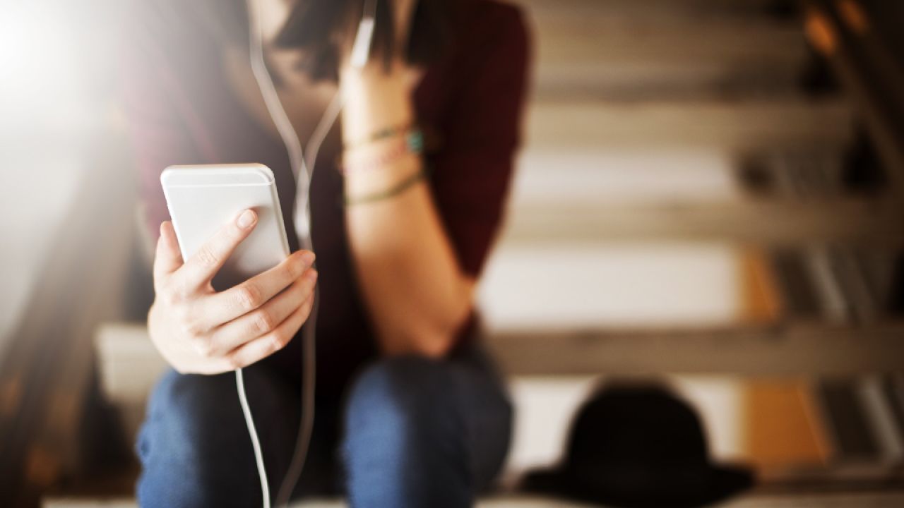 How to Guide Your Children Through the Digital Age